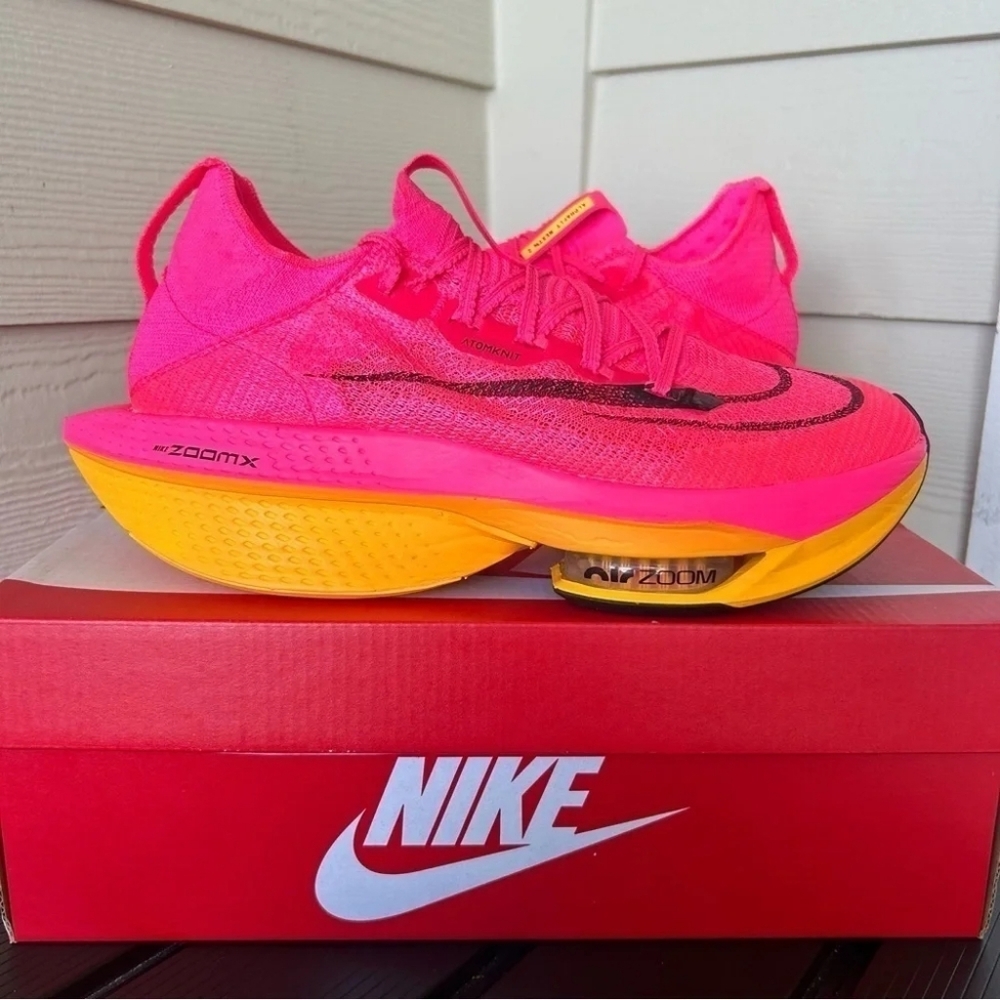 NEW - NIKE AIR ZOOM ALPHAFLY NEXT% 2 HYPER PINK W